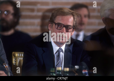 Havel, Vaclav, 5.10.1936 - 18.12.2011, auteur/écrivain et politicien tchèque, Président de la République tchèque 1993 - 2002, portrait, Munich, 2.1.1990, Banque D'Images