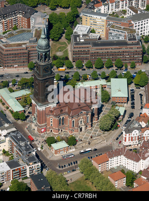 Vue aérienne, vue main protestant church église St Michel ou Michel, Hambourg, Allemagne, Europe Banque D'Images