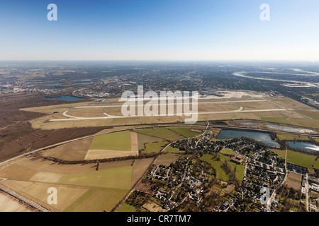 L'Aéroport International de Düsseldorf, Düsseldorf, Rhénanie du Nord-Westphalie, Allemagne, Europe Banque D'Images