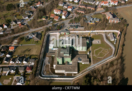 Vue aérienne, l'hôpital pénitentiaire, JVA Froendenberg prison, Menden, région du Sauerland, Nordrhein-Westfalen, Germany, Europe Banque D'Images