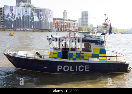 Bateau de Police - Tamise - Londres Banque D'Images