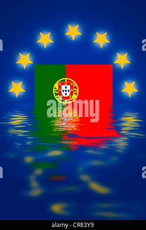 Ue-étoile avec le pavillon du Portugal s'enfoncer dans l'eau, l'image symbolique de la crise de l'euro Banque D'Images