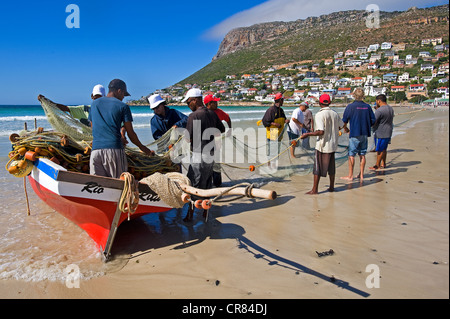 L'Afrique du Sud, Western Cape, Cape Peninsula, Fish Hoek, pêcheurs Banque D'Images