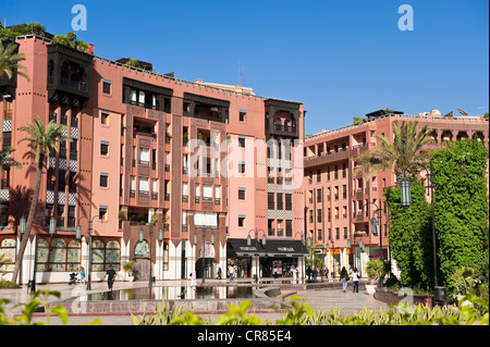 Le Maroc, Haut Atlas, Marrakech, ville impériale, Medina, au patrimoine mondial de l'UNESCO le quartier Gueliz Avenue Mohamed 5, résidentiel Banque D'Images