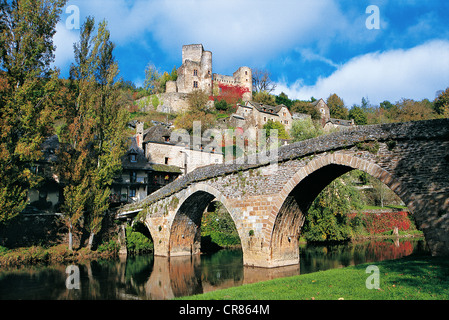 La France, l'Aveyron, Belcastel, étiqueté Les Plus Beaux Villages de France (Les Plus Beaux Villages de France) Banque D'Images