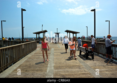 Loin au large fin Gulf Shores State Park California sport fishing pier Banque D'Images