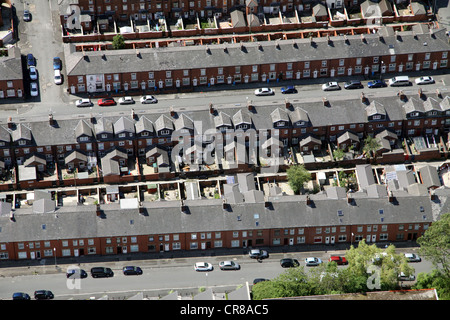 Vue aérienne de l'habitation mitoyenne en Oldham Banque D'Images