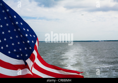 USA flag flying sur dos de voile Banque D'Images