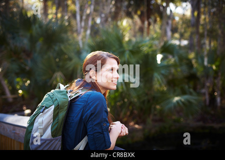Woman au Costa Rica jungle Banque D'Images