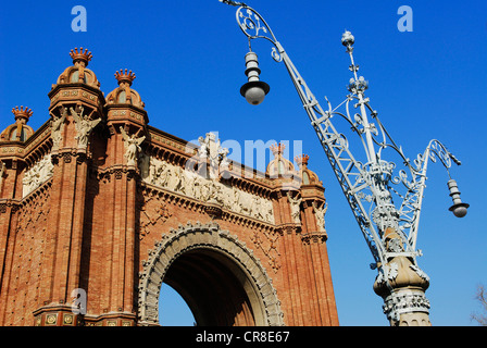 Espagne, Catalogne, Barcelone, l'Arc de Triomf par l'architecte Josep Vilaseca i Casanovas comme entrée principale pour l'Universel Banque D'Images