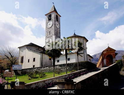 Eglise de Saint Gervasio et Protasio, Baveno, Lac Majeur, Piémont, Italie, Europe Banque D'Images