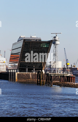 Immeuble de bureaux modernes, Dockland, sur l'Elbe, le port de pêche Fischereihafen, Altona, St Pauli, Hambourg, Allemagne, Europe Banque D'Images