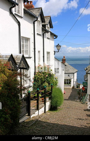 Peint blanc Cottages situé dans le village de colline dans le Devon Clovelly Banque D'Images