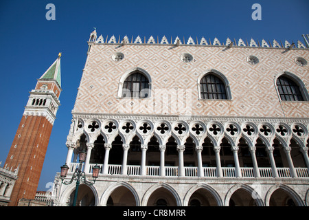 Du palais des Doges et le campanile, Venise, Italie