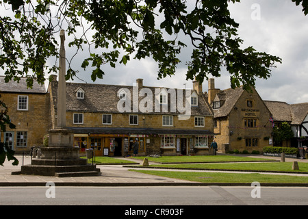 High Street, Broadway, village des Cotswolds, Royaume-Uni. Banque D'Images