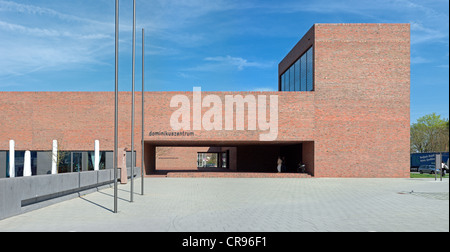 Dominikuszentrum church center, l'architecture religieuse moderne, meck architekten architectes, Nordheide trimestre, Munich, Bavière Banque D'Images