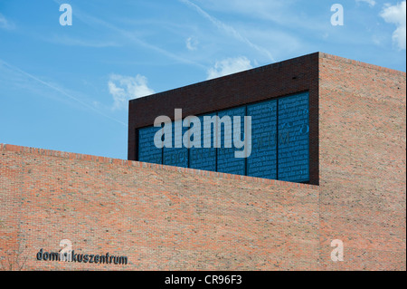 Dominikuszentrum church center, l'architecture religieuse moderne, meck architekten architectes, Nordheide trimestre, Munich, Bavière Banque D'Images