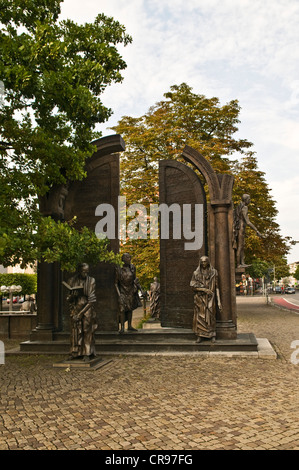 Le Goettingen sept, ce monument commémore le courage des Sept de Göttingen qui ont combattu la violation de la constitution en Banque D'Images