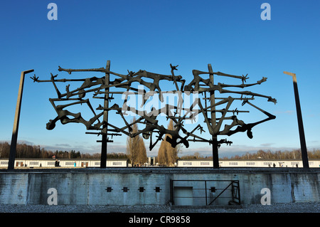 Mémorial International, sculpture de Nador Glid, dans le camp de concentration de Dachau, près de Munich, Bavaria, Germany, Europe Banque D'Images