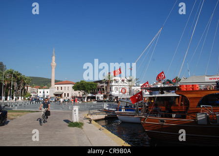 Une scène de la ville touristique de Bodrum, dans le sud-ouest de la Turquie. Photo par : Adam Alexander/Alamy Banque D'Images