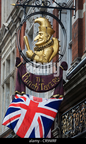 Punch Tavern signe. Fleet Street, Londres, Angleterre Banque D'Images