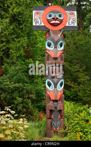 Totem à Stanley Park, Vancouver, C.-B. Banque D'Images