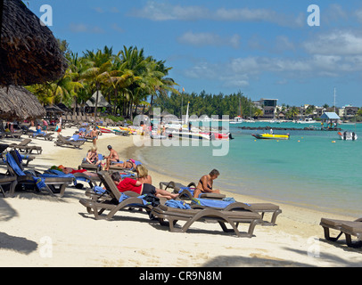 Plage en face de l'hôtel Royal Palm à Grand Baie, Ile Maurice Banque D'Images