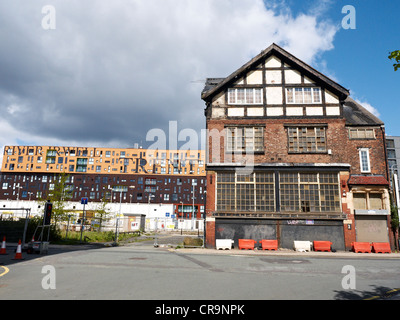 Bâtiment abandonné avec plaquettes appartements à New Manchester UK 4Rs Salford-manchester Islington Banque D'Images