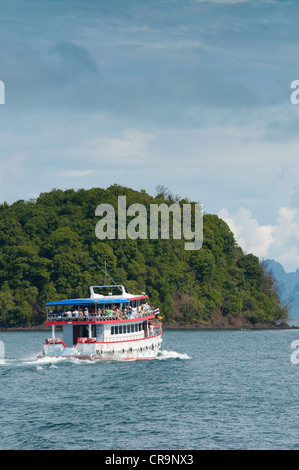 Ferries à Phang Nga marine park, Thaïlande Banque D'Images