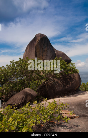 Des roches et des pierres sur Sail Rock Hill de Ko Similan # 8 Banque D'Images