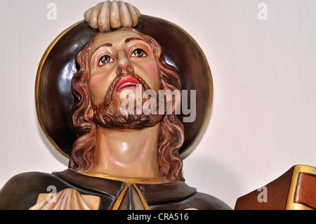 L'Espagne, Saint James Way : Détail de l'apôtre saint Jacques dans la Basilique du Monastère de San Xoan de Samos en Galice Banque D'Images