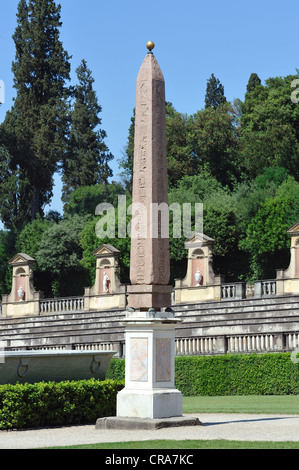 Obélisque dans le jardin de Boboli à Florence, Toscane, Italie, Europe Banque D'Images