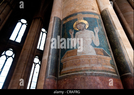 Représentation de Christ, plein air sur une colonne, l'Église Sainte-elisabeth, Marburg, Hesse, Germany, Europe Banque D'Images