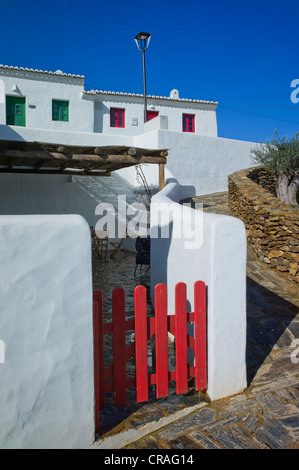 Vieux village typique du pays, rénové et transformé en hôtels, Pedralva, Lagos, Algarve, Portugal, Europe Banque D'Images