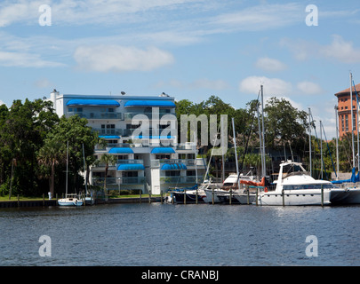 Yacht Club de Melbourne Harbor, dans l'Indian River Lagoon sur l'Intracoastal Waterway à Melbourne Florida USA Banque D'Images