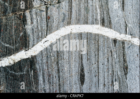 Black et White Rock structures sur l'Mittivakkat, Glacier de l'île d'Ammassalik, Est du Groenland Banque D'Images