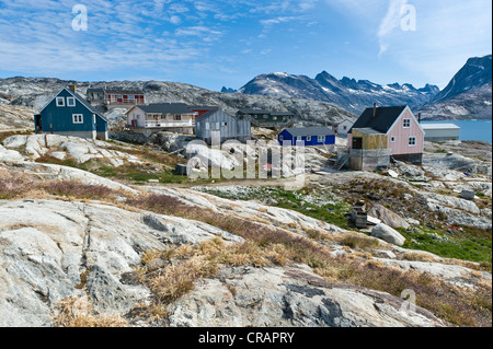 Règlement des Inuit de Tiniteqilaaq, fjord Sermilik, dans l'Est du Groenland, Greenland Banque D'Images