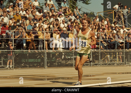 Steve Prefontaine en compétition aux 1972 Jeux Olympiques nous suivre et d'essais sur le terrain. Banque D'Images