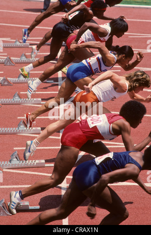 Début d'une course de sprint femmes à l'US 1984 Piste Olympique et les essais au champ. Banque D'Images