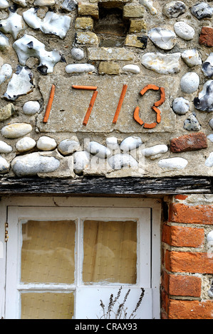 Matériau de construction traditionnel de Norfolk, fait main briques et pierres à feu. Banque D'Images