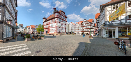 Marché et mairie, Melsungen, Hesse, Germany, Europe, PublicGround Banque D'Images