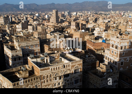 Vue de l'architecture traditionnelle dans la vieille ville de Sana'a, Site du patrimoine mondial de l'UNESCO, le Yémen, l'Asie occidentale, Péninsule Arabique Banque D'Images