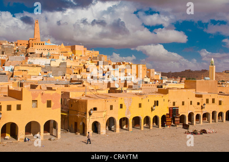 Place du marché, dans le village de Ghardaïa dans le site du patrimoine mondial de l'Algérie, M'zab, Afrique Banque D'Images