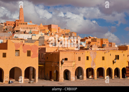 Place du marché, dans le village de Ghardaïa dans le site du patrimoine mondial de l'Unesco du Mzab, Algérie, Afrique Banque D'Images