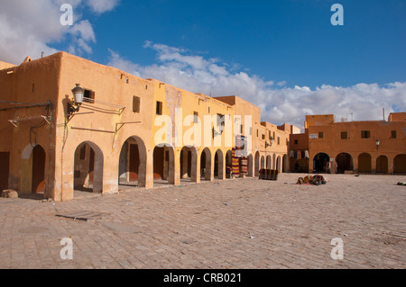 Place du marché, dans le village de Ghardaïa dans le site du patrimoine mondial de l'Unesco du Mzab, Algérie, Afrique Banque D'Images