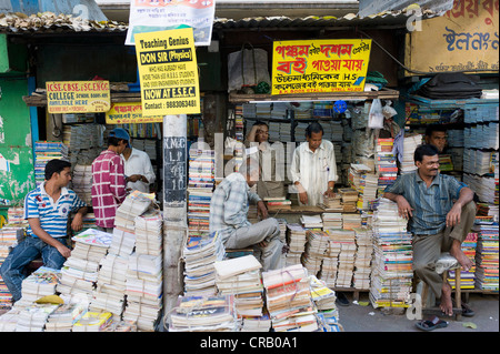 Marché du livre, College Street, Kolkata, Bengale occidental, Calcutta, Inde, Asie Banque D'Images