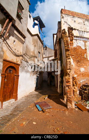 Petite ruelle dans la Kasbah, site du patrimoine mondial de l'UNESCO, le quartier historique d'Alger, Algérie, Afrique Banque D'Images