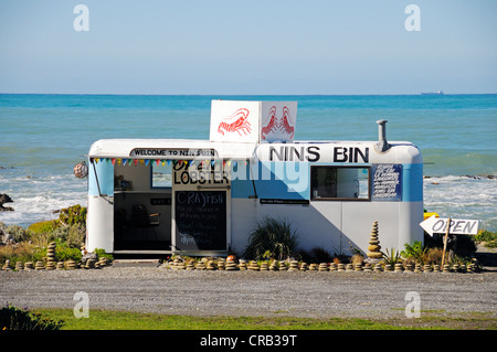 Proposant des plats à emporter les langoustes, fruits de mer et poissons, Kaikoura, île du Sud, Nouvelle-Zélande Banque D'Images