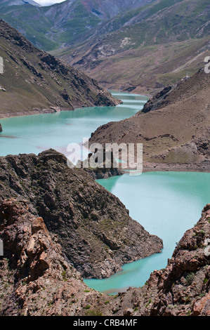 Lac de stockage sur l'Karo-La transmettre la route de l'amitié, au Tibet, en Asie Banque D'Images