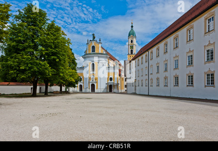 Kloster Monastère Ochsenhausen, avec l'église du monastère St Georg, Ochsenhausen, district de Biberach, en Haute Souabe Banque D'Images